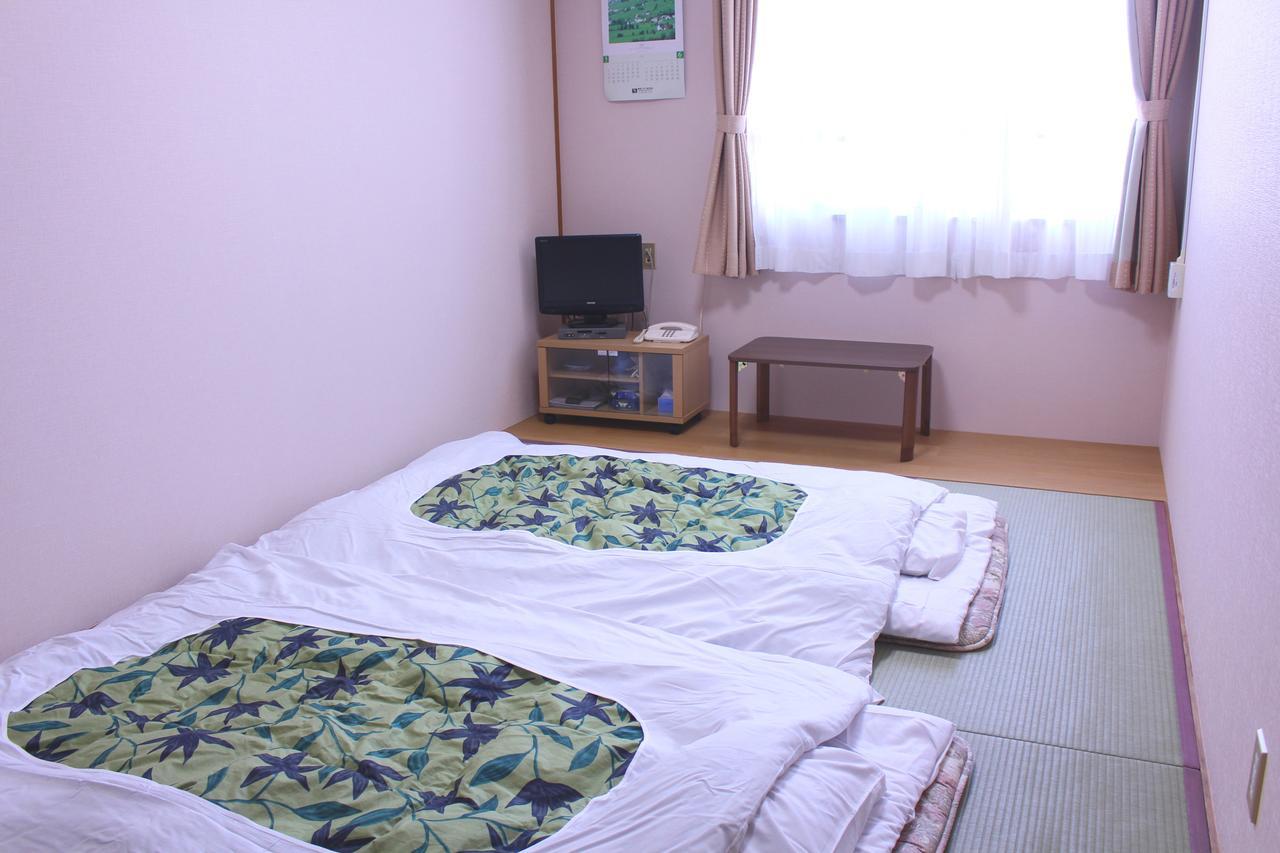 Fuji-Shi Business Hotel Furuiya Ryokan Fuji  Exterior photo