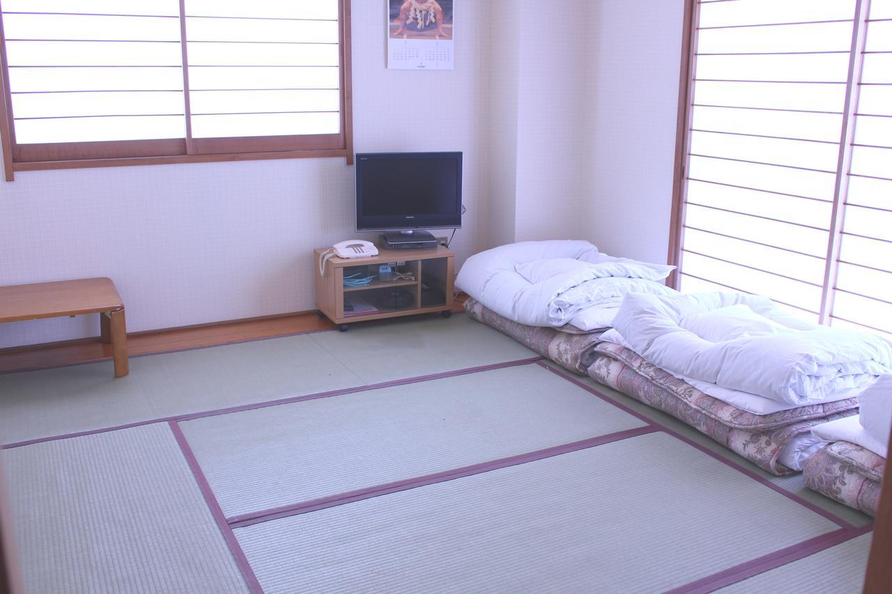Fuji-Shi Business Hotel Furuiya Ryokan Fuji  Exterior photo