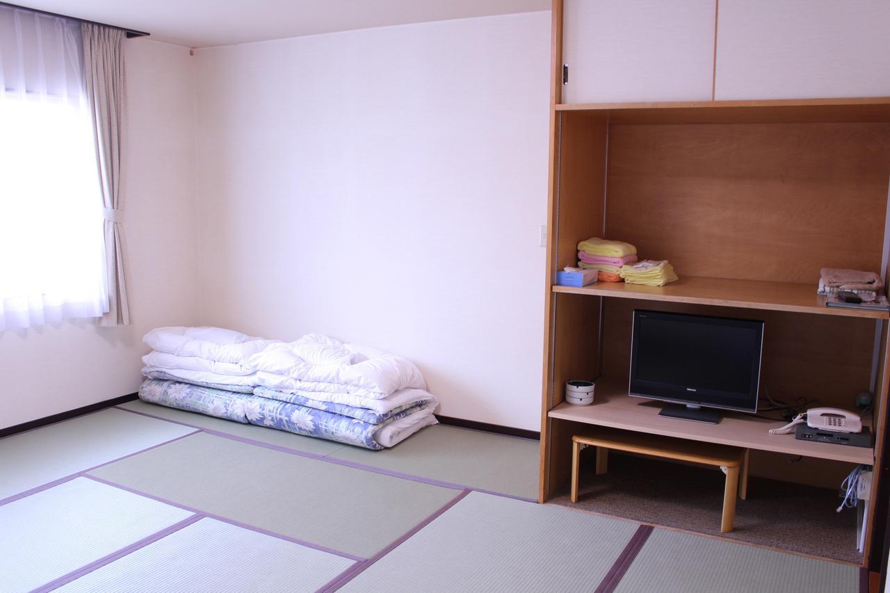 Fuji-Shi Business Hotel Furuiya Ryokan Fuji  Exterior photo